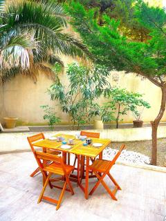 4 couchages, patio extérieur, quartier Notre-Dame - 0