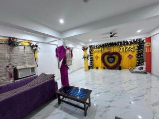 Hotel Ramdoot - - 5