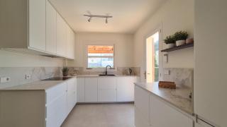 House of Memories ETV 12047 - 8