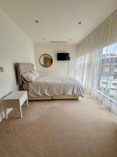 Stunning 2 bed 2 bath Harrods - Londra - 5