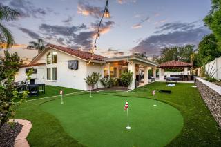 Outdoor retreat games and fitness room make for Vacation Vibes - 9