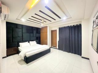 Hotel Luxury Apartments Islamabad - Islamabad - 1
