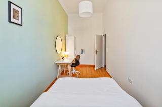 3 bedrooms I 110 square meter I walk to all sights - 2