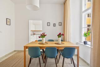 3 bedrooms I 110 square meter I walk to all sights - 5