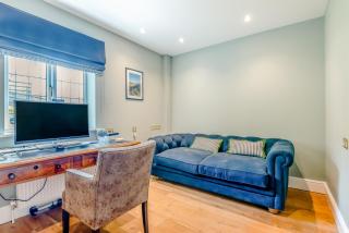 Underhill House - Salisbury - 1