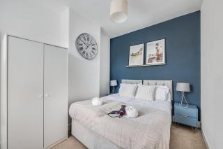Lutterworth House - Prime Location - Free Parking, Pool Table, Fast WiFi and Smart TV by Yoko Property - Northampton - 3