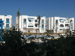 Luxury Chalet by the Pool ground floor with Private garden at Mountain View North Coast - Ras Elhekma - 9