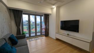 Luxury 3BR Apartment with Infinity Pool, Balcony n Gym - 7