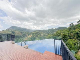 Crystal Spring Luxury Hotel - 9