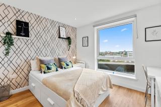 Stylish Manchester Penthouse - Parking- Gym - 9