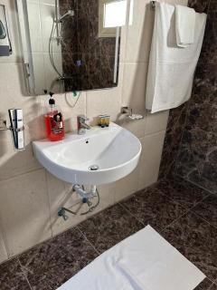 4- Cozy Sleeps 7 Family Apartment - Medina - 2