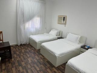 4- Cozy Sleeps 7 Family Apartment - 1