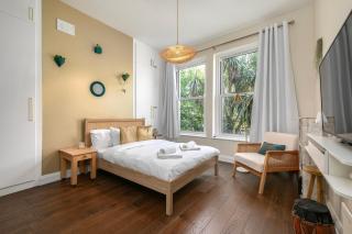 Gorgeous 2 Bed Apartment in North London - 7