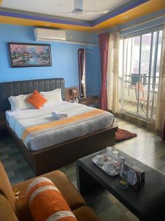 Hotel Holiday Home - Bākhri Kharka - 0