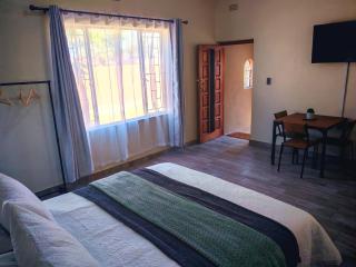 African Hoopoe Inn - 1