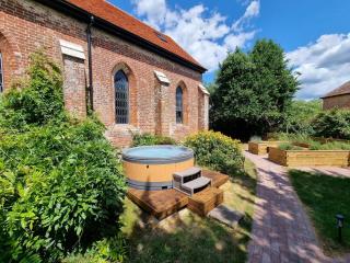 The Old Church - Ringwood - 9