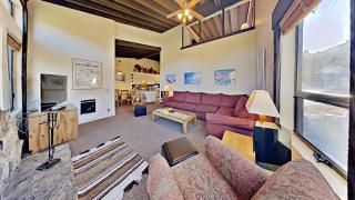 Beautiful 4 Bed Condo with Top Of The Hill Views! - Mammoth Lakes - 9