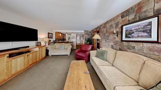 Renovated 2 Bedroom Condo with Elevator Access! - Mammoth Lakes - 2