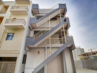 Hotel O Home Mishra Suites - 4