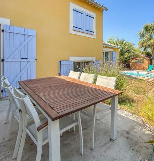 Maison spacieuse, piscine parking privé & jardin - Castries - 2