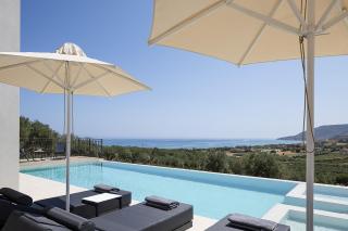 Serenia Exclusive Residence, hilltop villa with Infinity Pool, Sea View & Near the Beach - Dhrámia - 0
