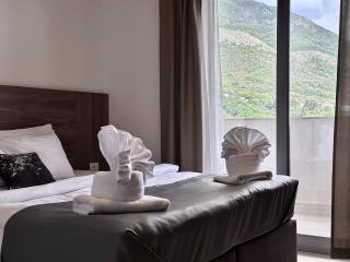 GH West Gate - Sutomore - 4
