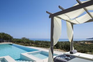 Serenia Exclusive Residence, hilltop villa with Infinity Pool, Sea View & Near the Beach - Dhrámia - 8