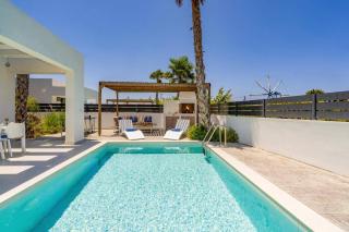 Villa Palm Vista by Villa Plus - Kremasti - 3