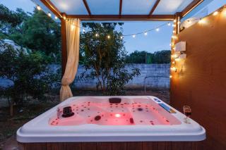 White Lotus Villa by StayJadeJacuzziGames Room - Bangalore - 8