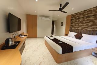 The Golden Arc - Pune - 4