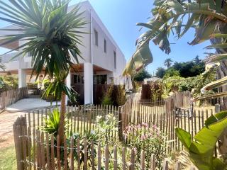 Bas de villa la sablhyeres- 300m Plage de la Capte - 2 hébergements disponibles - Hyères - 0