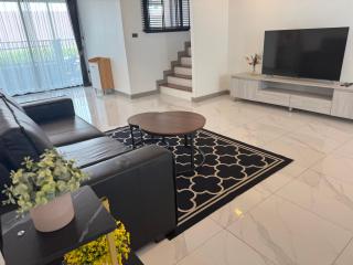 Enjoy The Happy Villa-Three Bedroom - Nong Prue - 0