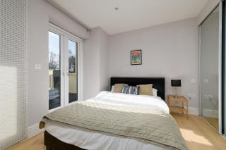 Stylish 3BR Cardiff Apt with Balcony and Parking! - Cardiff - 9