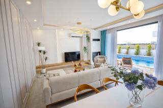 Smart Stay Holiday Villa - 8