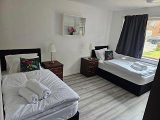 Santa Barbara - High Wycombe - 3