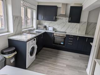 Lovely 4-Bed Home in Dartford - Dartford - 4