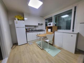 Renovated two rooms with natural light - Guwoldong - 5