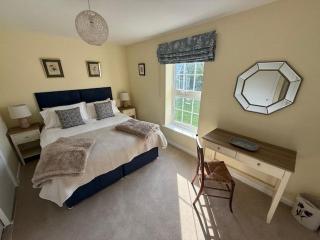 Burn Bungalow, Longtown ideal for stop overs when travelling, 5 minutes from the M6 - 0