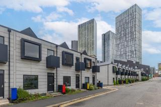 Large Townhouse 5 Beds with Two Parking Spaces - Manchester City Centre - Manchester - 3