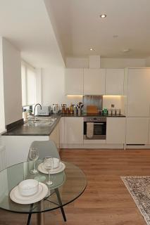 Modern & Stylish 1 Bedroom Flat in Solihull - Solihull - 2
