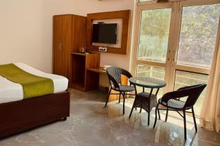 Hotel Yash Regency by JMD Group - 2