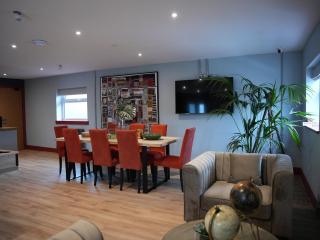 Cardiff Gem! Sleeps 16 - City Centre! - Cardiff - 4