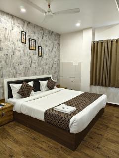 Hotel Seasons - 2