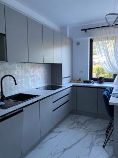 Modern Majesty Apartament - 4