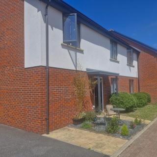 The Lancers - Modern Double Room with En-Suite, Parking & Fast WiFi - Close to Beach - Kent - 9