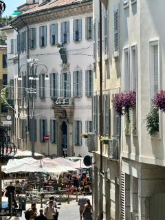 Casa Milano - Classic Elegance, Balcony - Milan - 5