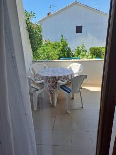 Apartman s lijepim pogledom - Punat - 8