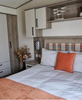 Edgewater Retreat- Pet Friendly-On Award winning Hoburne Devon bay - Goodrington - 2