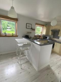 Cozy Private Bedroom in Quiet & Peaceful Location in Edinburgh - 1