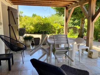 Charmant F1 avec terrasse et vue sur jardin arboré - fraicheur naturelle du rez de jardin - parking - Bellerive-sur-Allier - 3
